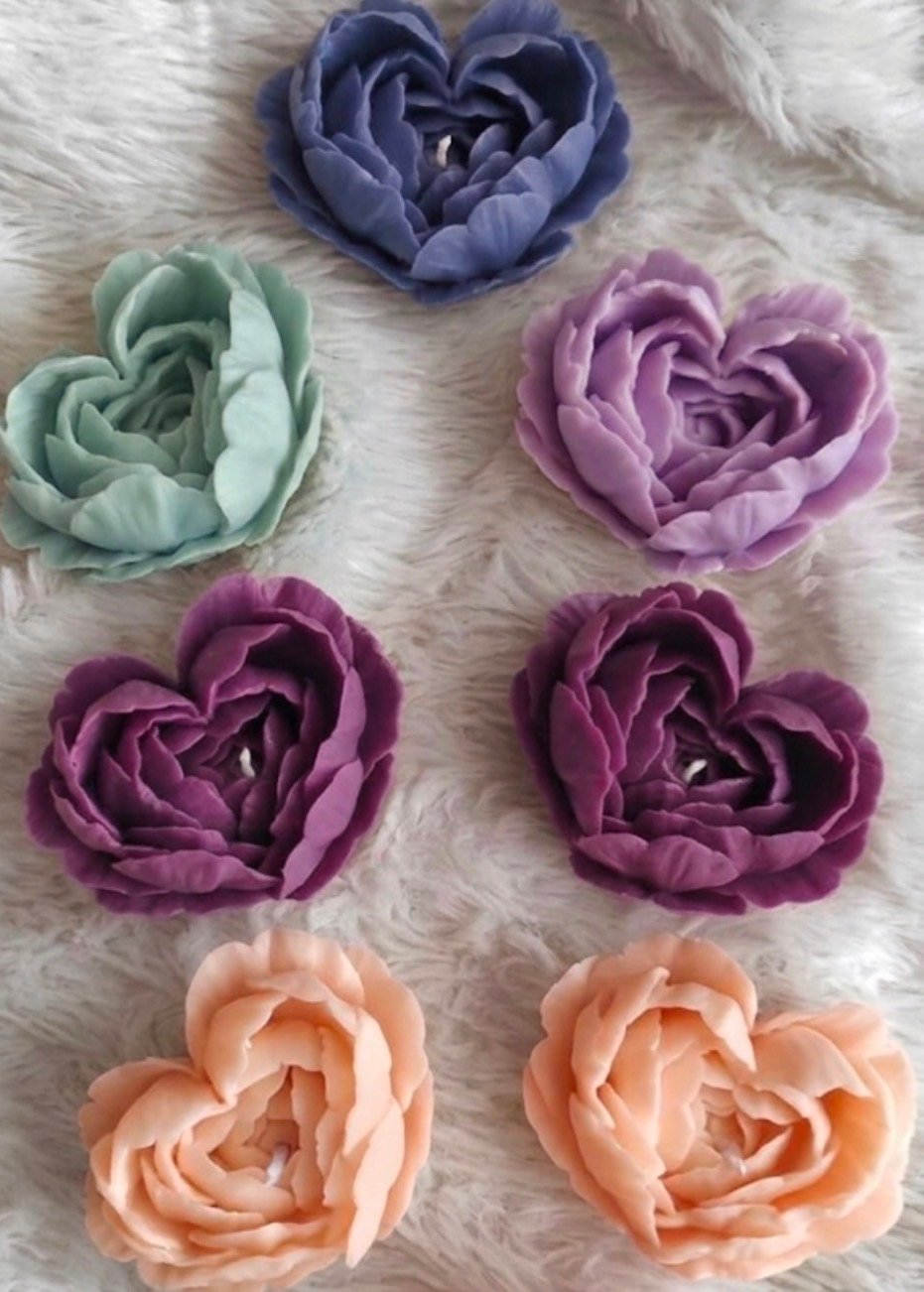 Feather rose