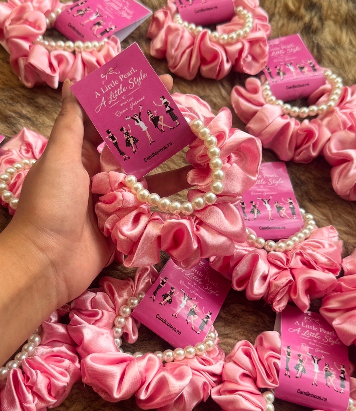 Scrunchie card with bracelet