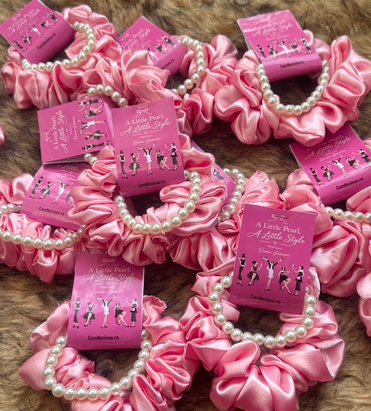 Scrunchie card with bracelet
